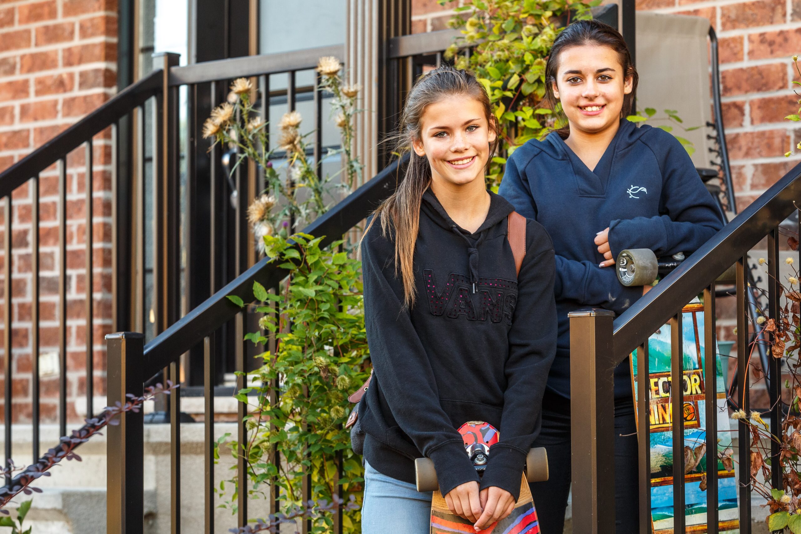 Les sœurs Paradis préfèrent la planche à l’autobus scolaire