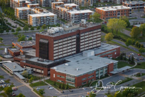 Hôpital Pierre-Boucher : des patients positifs et négatifs dans une même salle d’attente ?