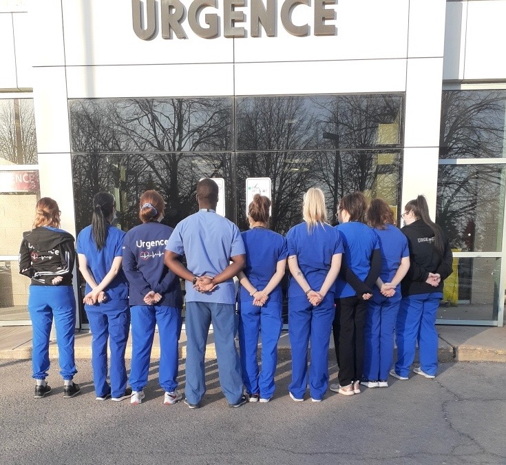 Des infirmières de l’urgence manifestent devant l’Hôpital Anna-Laberge