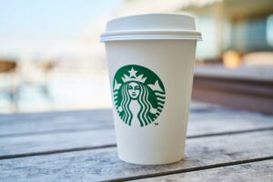 Un Starbucks pourrait s’installer à Destination La Prairie