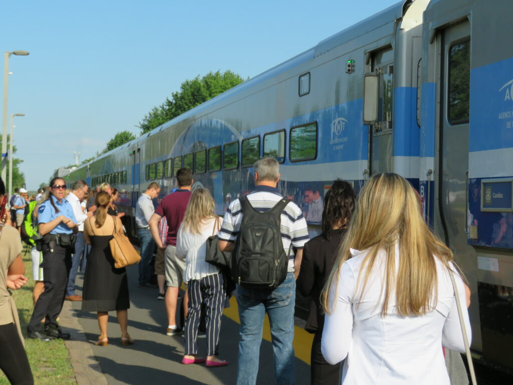 Plus de voitures sur la ligne de train de Candiac ?