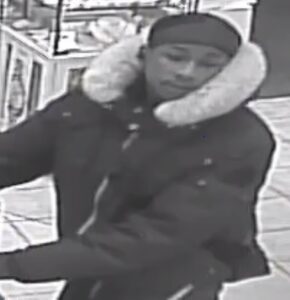 Voleur dans une bijouterie recherché