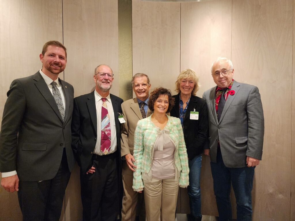 Tournoi provincial de hockey-balle : une équipe de Sainte-Catherine crée la surprise