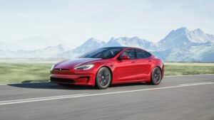 Des versions plus abordables, mais moins efficace des Tesla S ET X