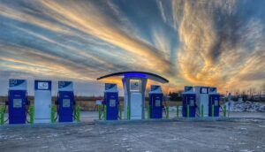 La fin des voitures à combustion en 2035 est irréaliste croit 59 % de l’industrie