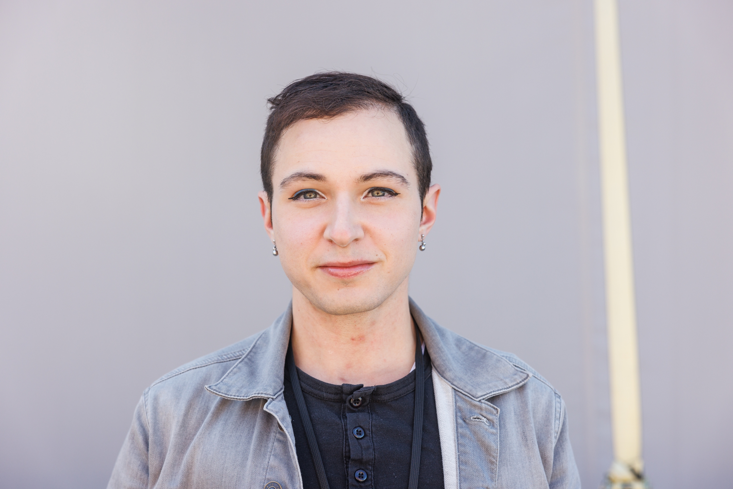 Carte d’assurance-maladie non sexuée : une personne non-binaire déplore l’inaction de la RAMQ