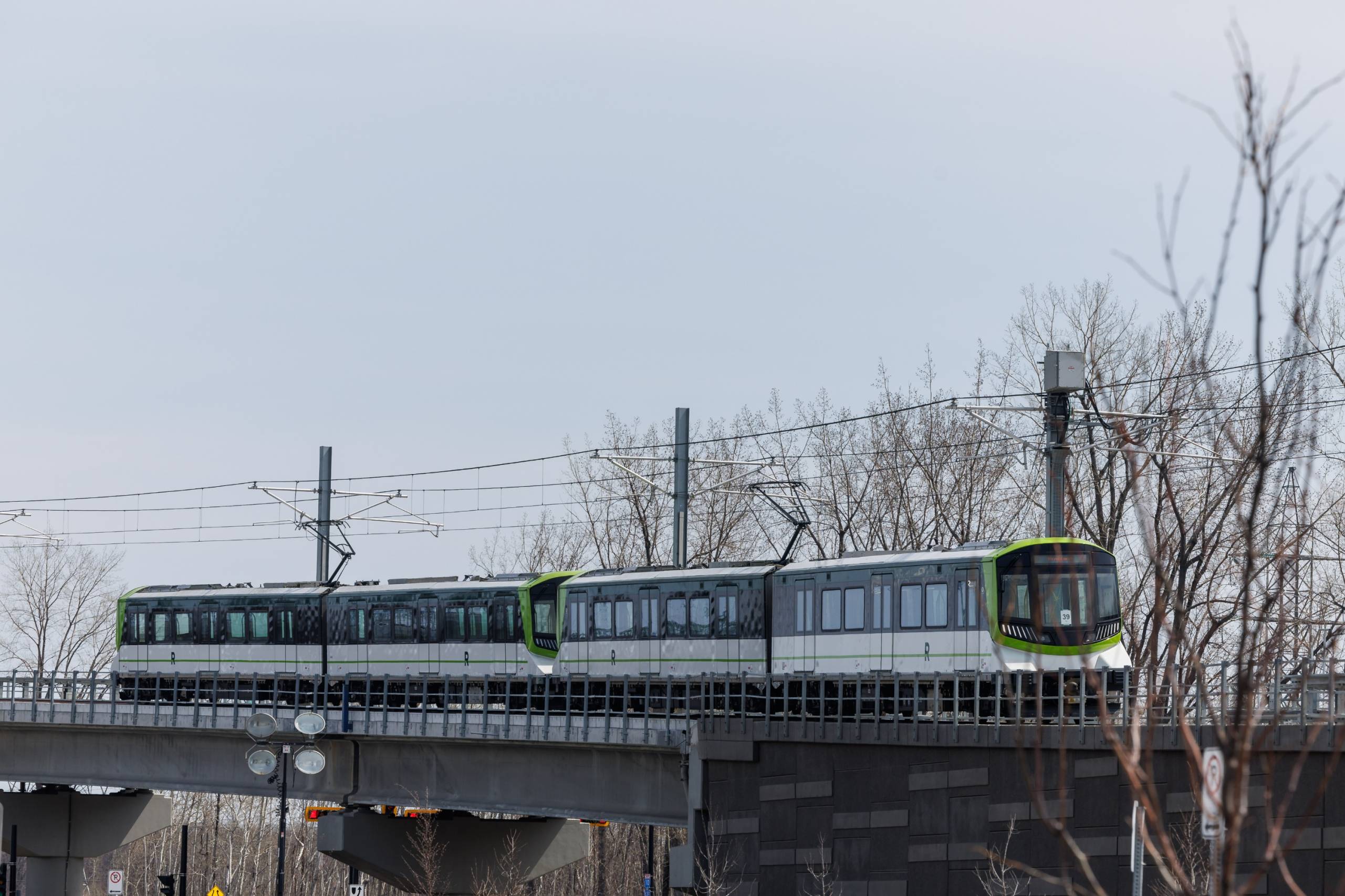VIDÉO – Visite des installations du REM à Brossard
