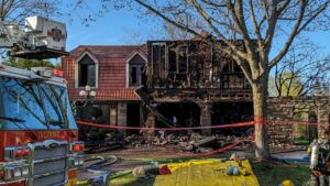 VIDÉO – Une résidence dévastée par un incendie à Candiac