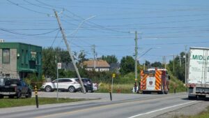 Poteau fauché à Delson, câble électrique percuté à Saint-Constant