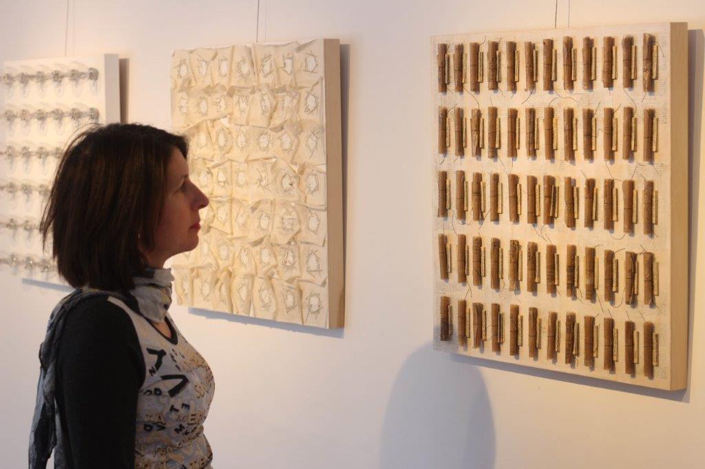 Une artiste constantine s’inspire de correspondances avec sa grand-mère