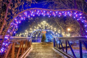 La passerelle illuminée brille de nouveau à Saint-Philippe