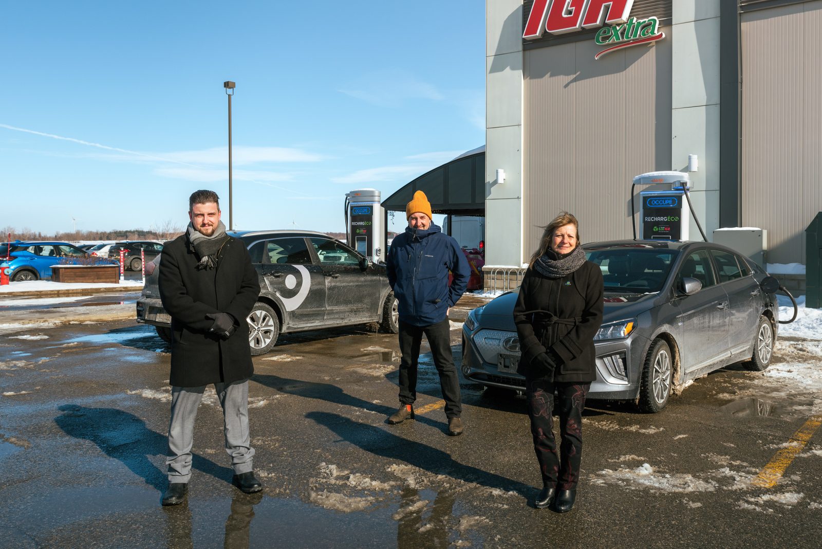 Des bornes de recharge rapides pour voitures électriques au IGA Primeau et fils