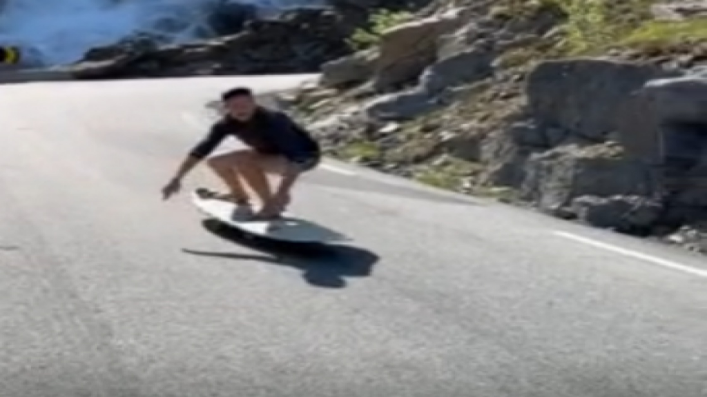 Quand tu aimes vraiment trop surfer!