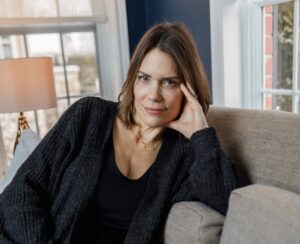 Mère d’un fils autiste, elle se raconte dans un livre