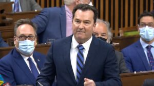 VIDÉO – Alain Therrien rend hommage à François Buttle