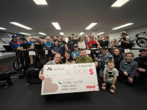 Des cyclistes amassent 21 000 $ en soutien à la santé mentale