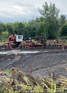 VIDÉO – Ancien golf : La Prairie ordonne l&rsquo;arrêt des travaux, le propriétaire se défend
