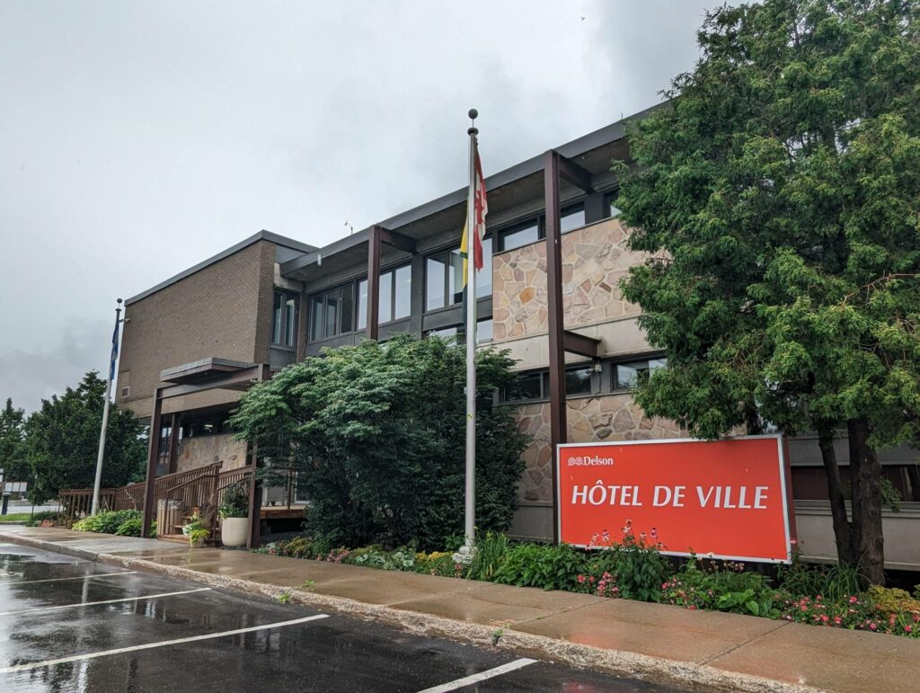 Hausse moyenne de taxes de 71 $ à Delson