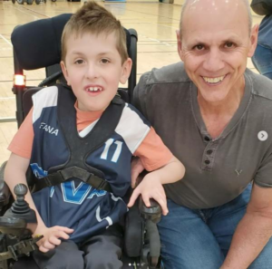 Amyotrophie spinale : il parcourt 5 000 km à vélo pour son petit-fils