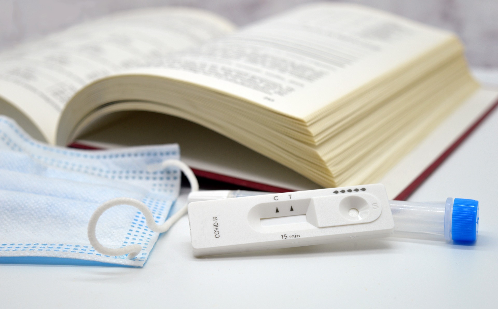 Cocktail de virus : près de 10 % des élèves absents