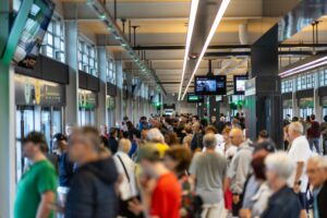 VIDÉO – Sentiments partagés à l&rsquo;ouverture du REM