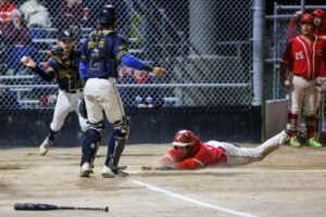 Baseball : les Cobras balaient les Cardinals en première ronde