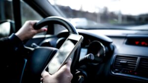 73 Québécois ont été tués par un conducteur distrait en 2021