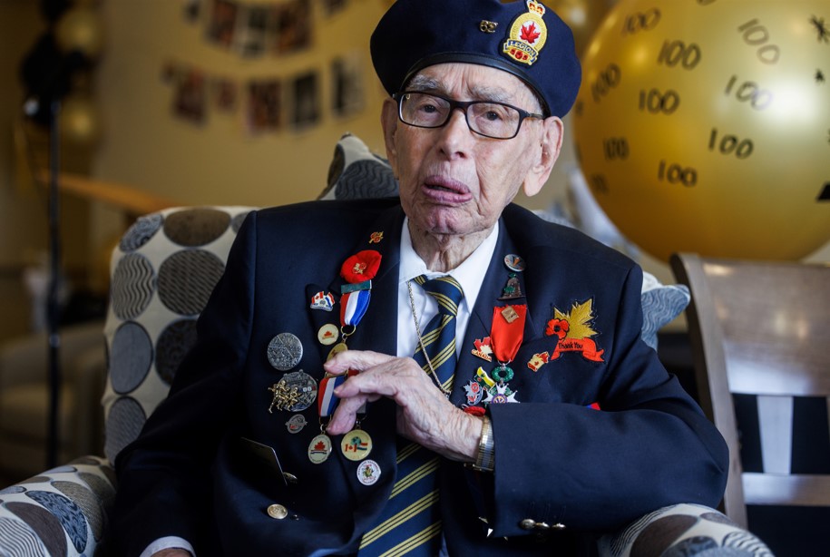 VIDÉO – Cent ans pour un fier et solide vétéran