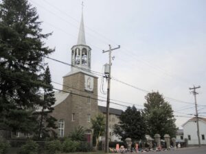 Début d’une enquête sur les allégations contre un ancien prêtre à Kahnawake