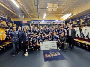 Les Grenadiers de Châteauguay versent 5 000 $ à la Fondation Anna-Laberge