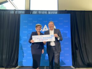 VIDÉO – François Legault annonce lui-même sa candidate dans Sanguinet