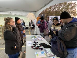 VIDÉO – La Nuit des sans-abris rappelle que l&rsquo;itinérance existe en banlieue