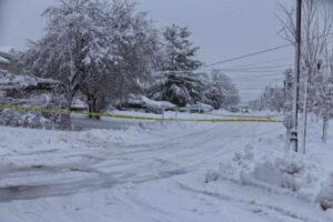 Des milliers de clients toujours privés de courant