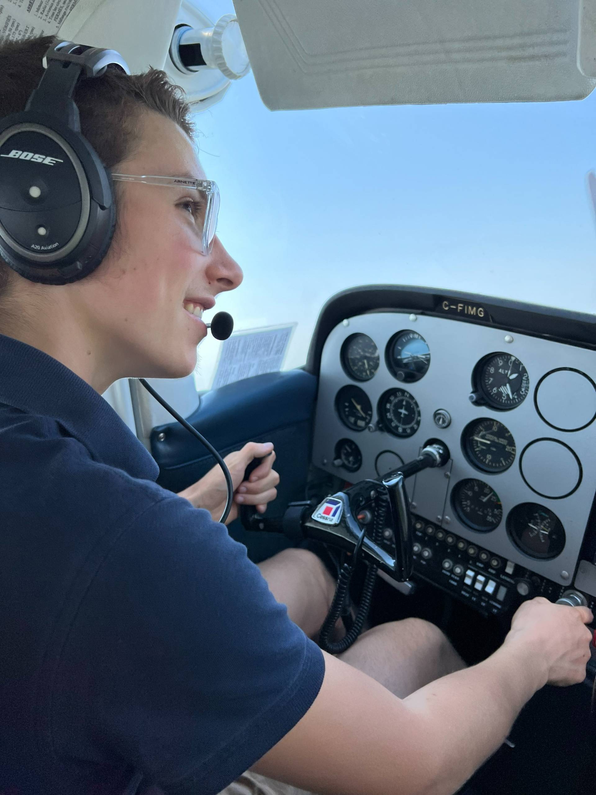 Pilote et philanthrope à 18 ans