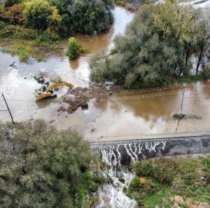 VIDÉO – Saint-Mathieu : un embâcle déborde sur le chemin Saint-François-Xavier