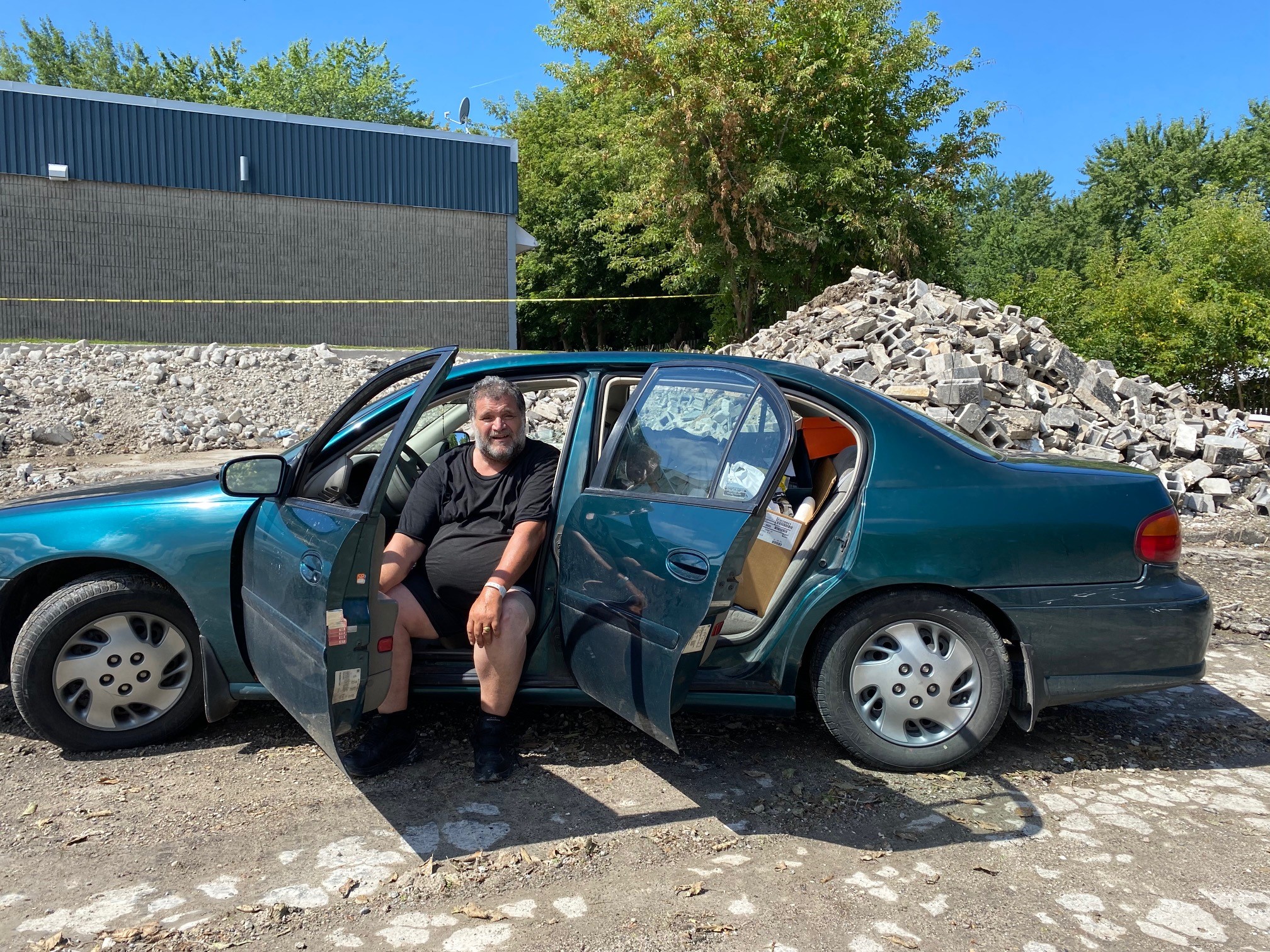 L&rsquo;homme qui vivait dans son auto a trouvé un toit à La Prairie