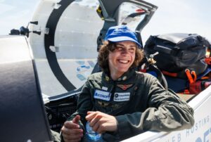 Un pilote de 17 ans qui fait le tour du monde atterrit à Saint-Hubert