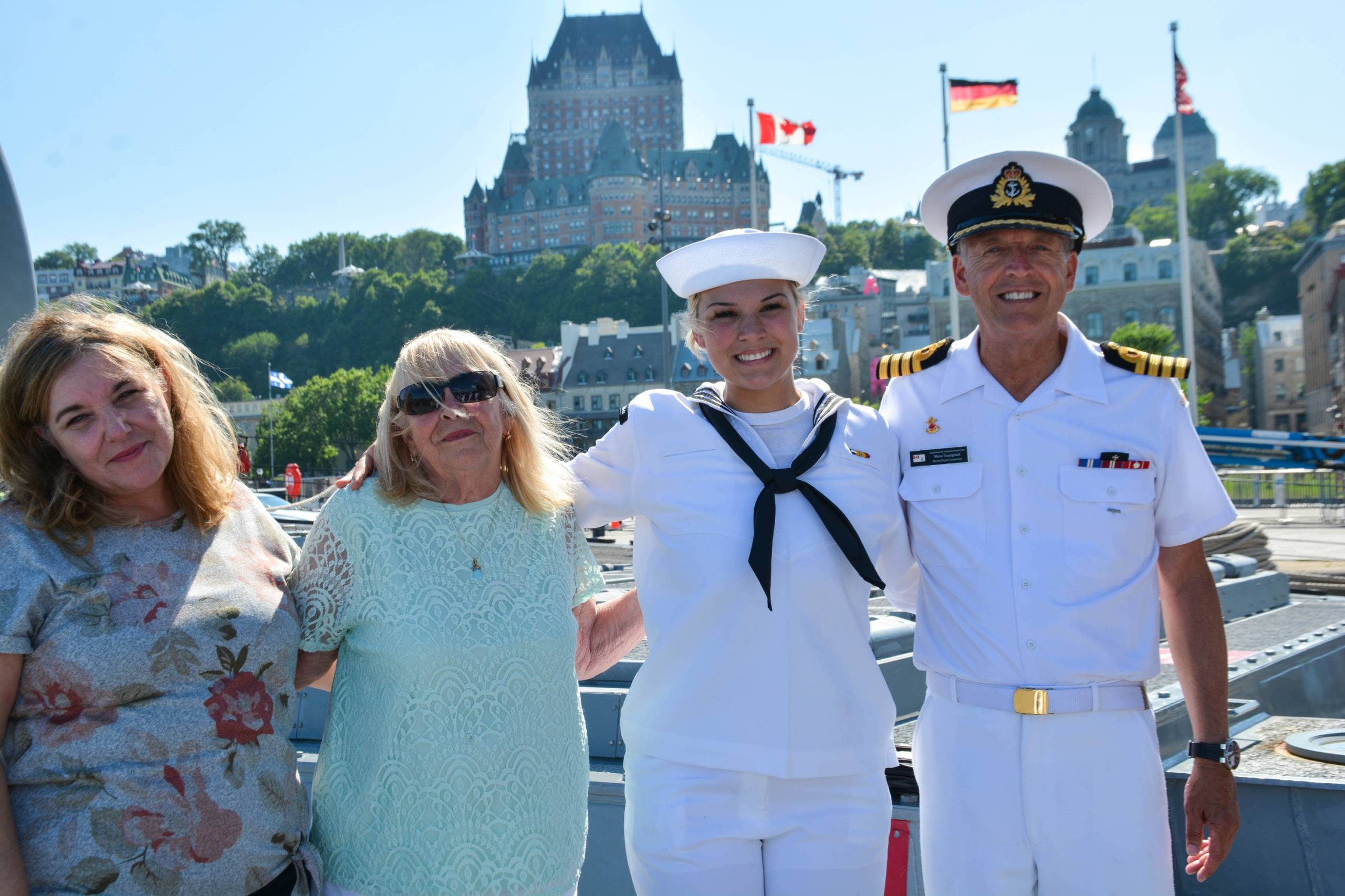 Une matelote américaine en visite pour voir ses proches québécois