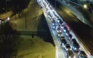 Huit véhicules impliqués dans un accident sur le pont Mercier