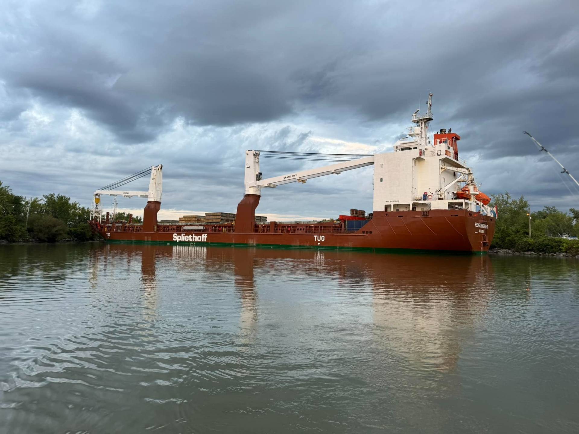 Voie maritime : un navire s’échoue à Kahnawake