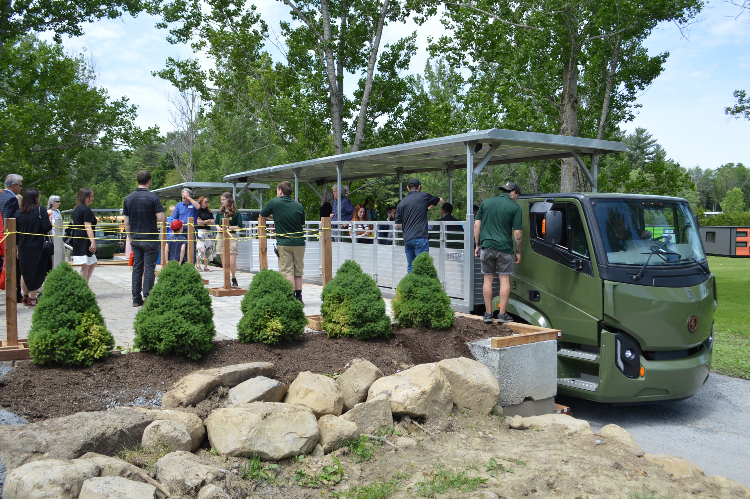 Le Parc Safari en camion de brousse 100 % électrique