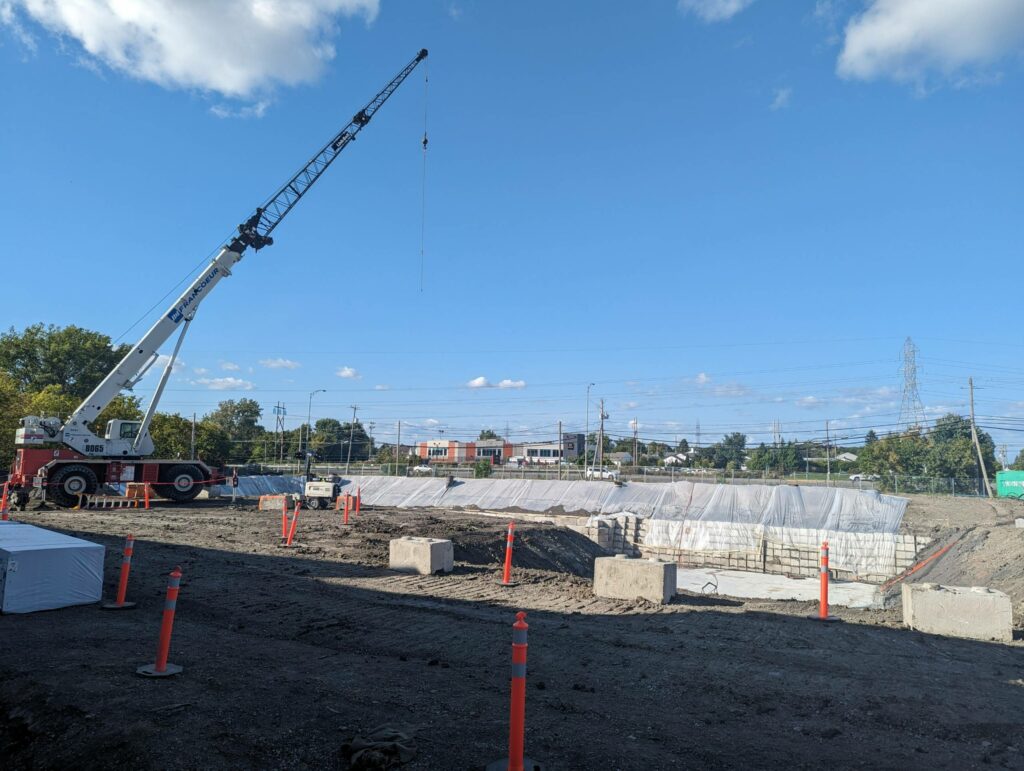 VIDÉO – Chantier sur la route 132 : bâtiment de 340 condos en construction
