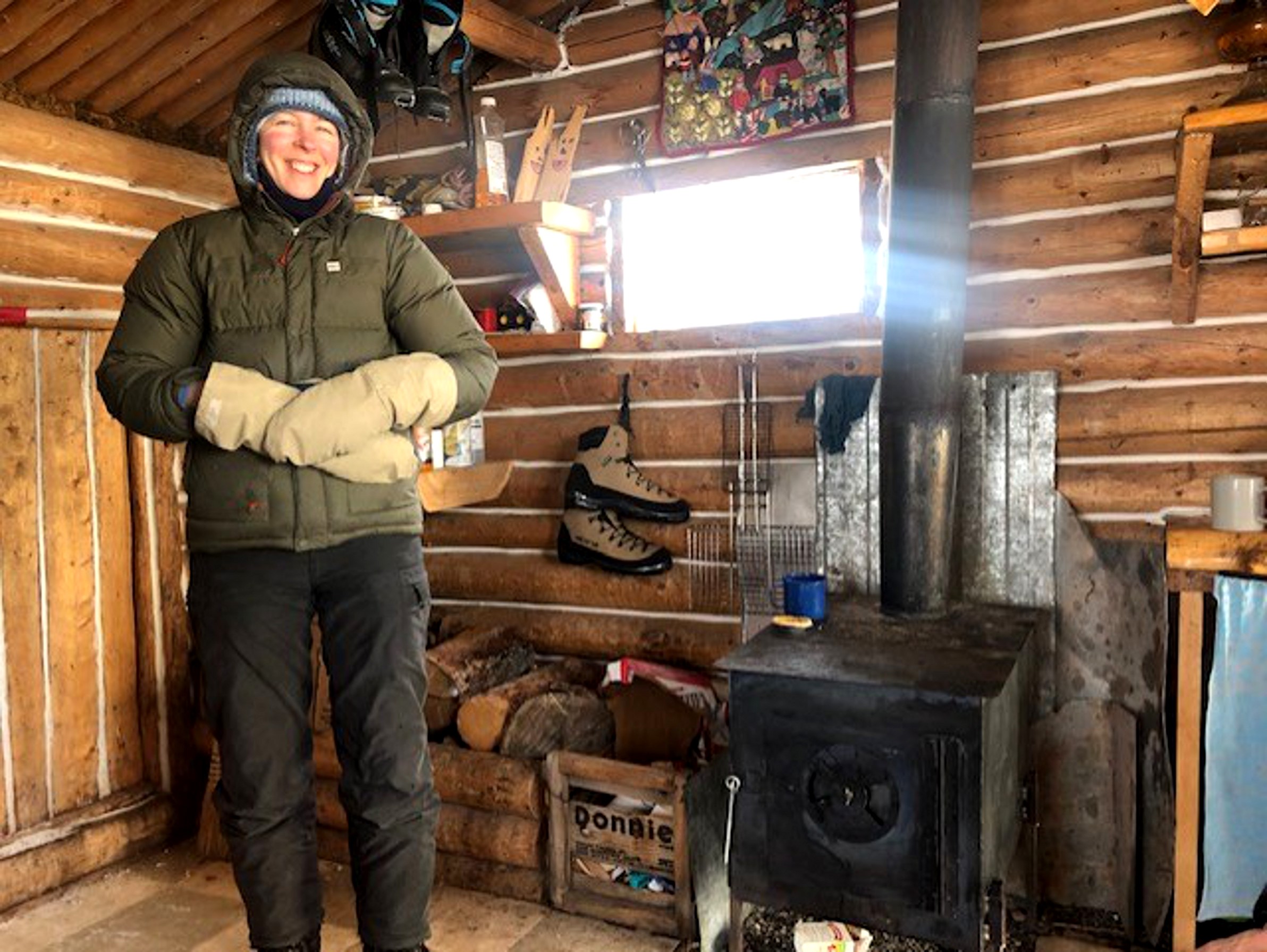 Bénévole à une course internationale de chiens de traineau