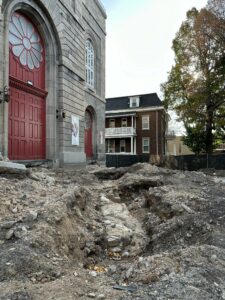 La Prairie : plus de 100 000$ de financement pour recouvrir le parvis de l’église