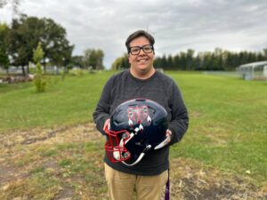 Une création de Kahnawake sur le casque des Alouettes de Montréal