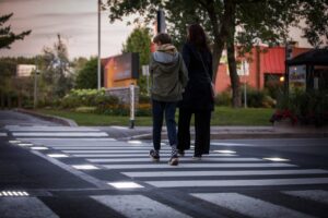 À peine inaugurées, les traverses piétonnes intelligentes de Candiac remportent un prix