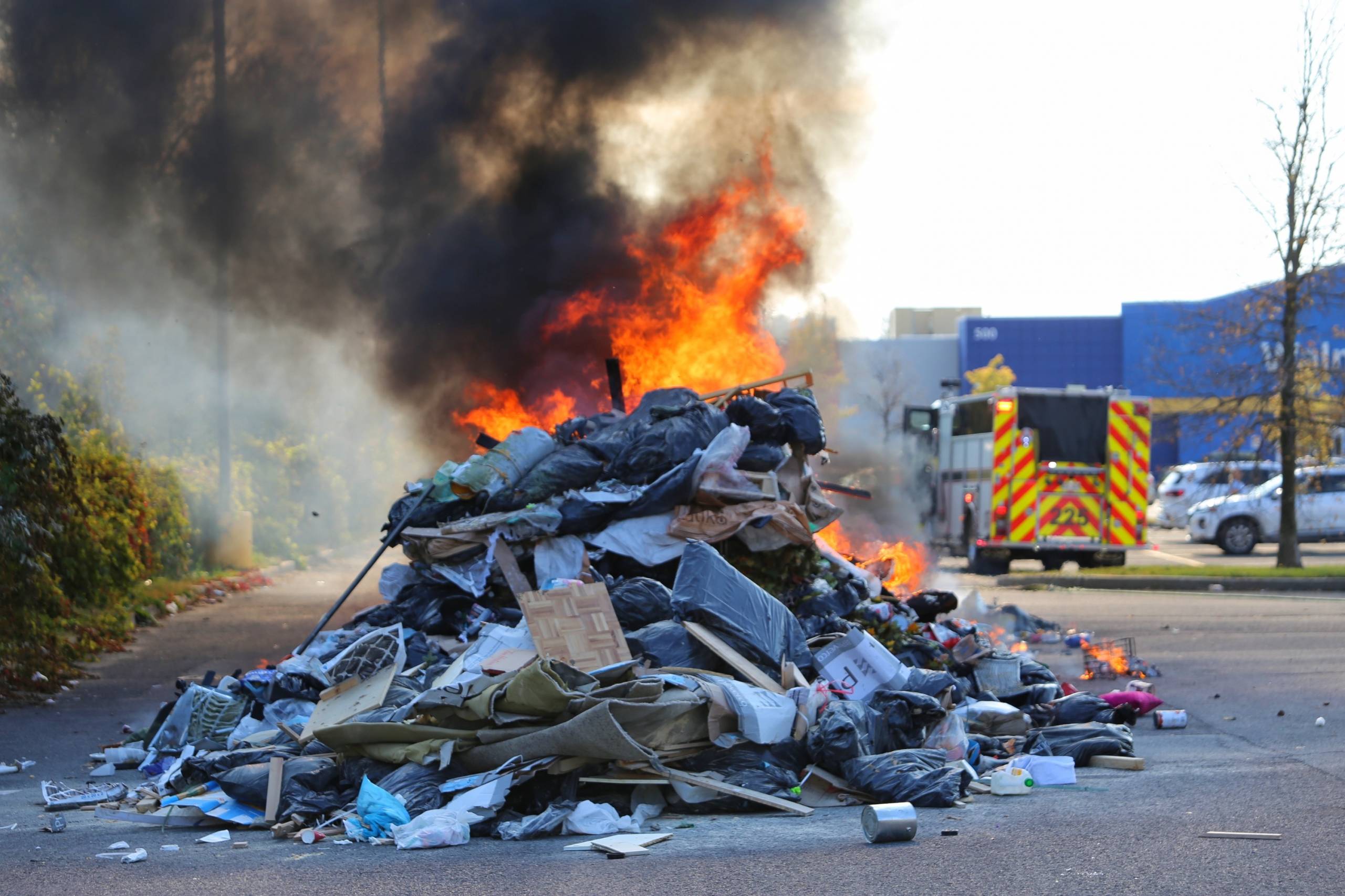 Incendie de conteneur rapidement éteint à Saint-Constant
