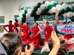 Atmosphère de fête pour l’ouverture du T&T à Brossard