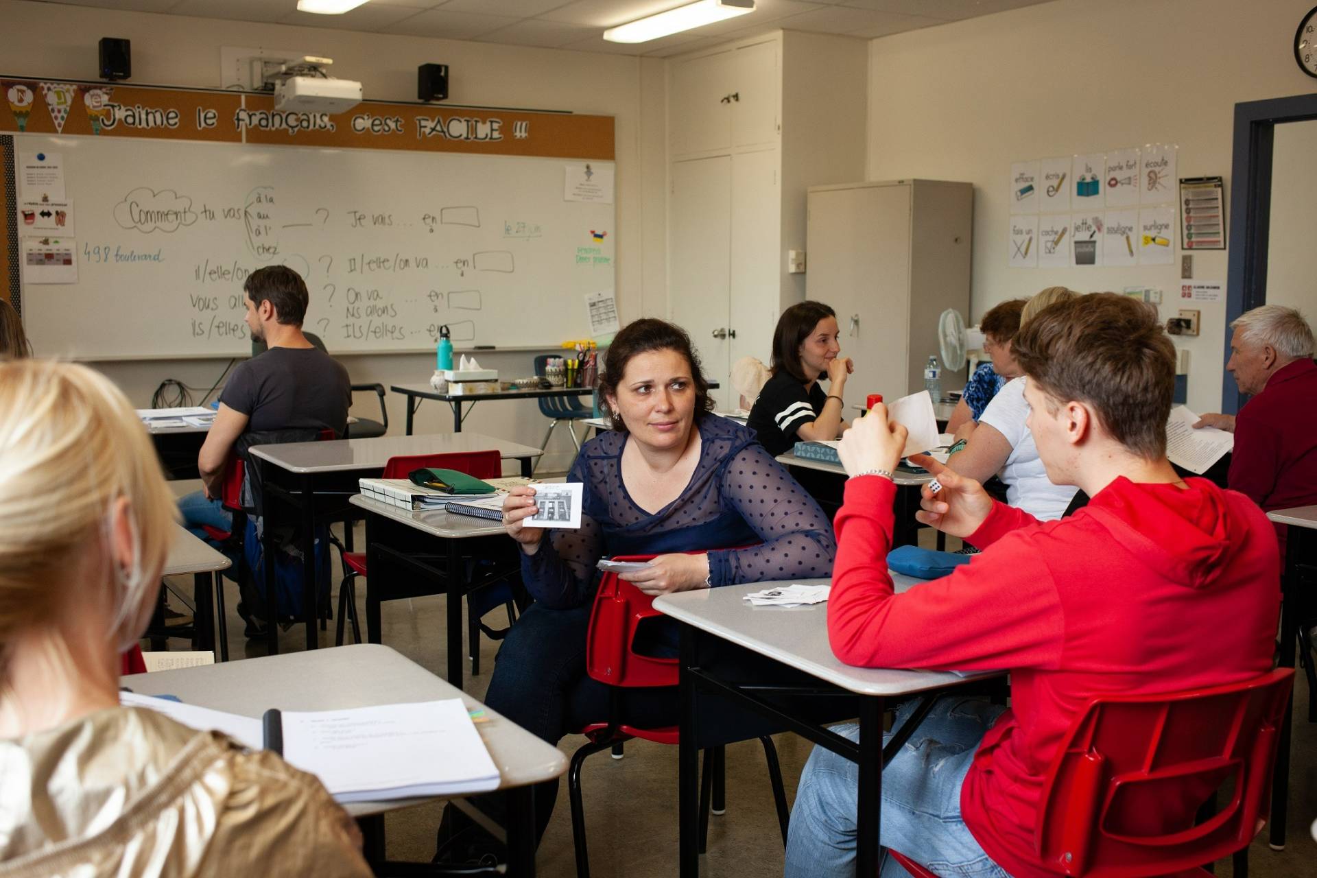 Francisation aux adultes : des services réduits en milieu scolaire