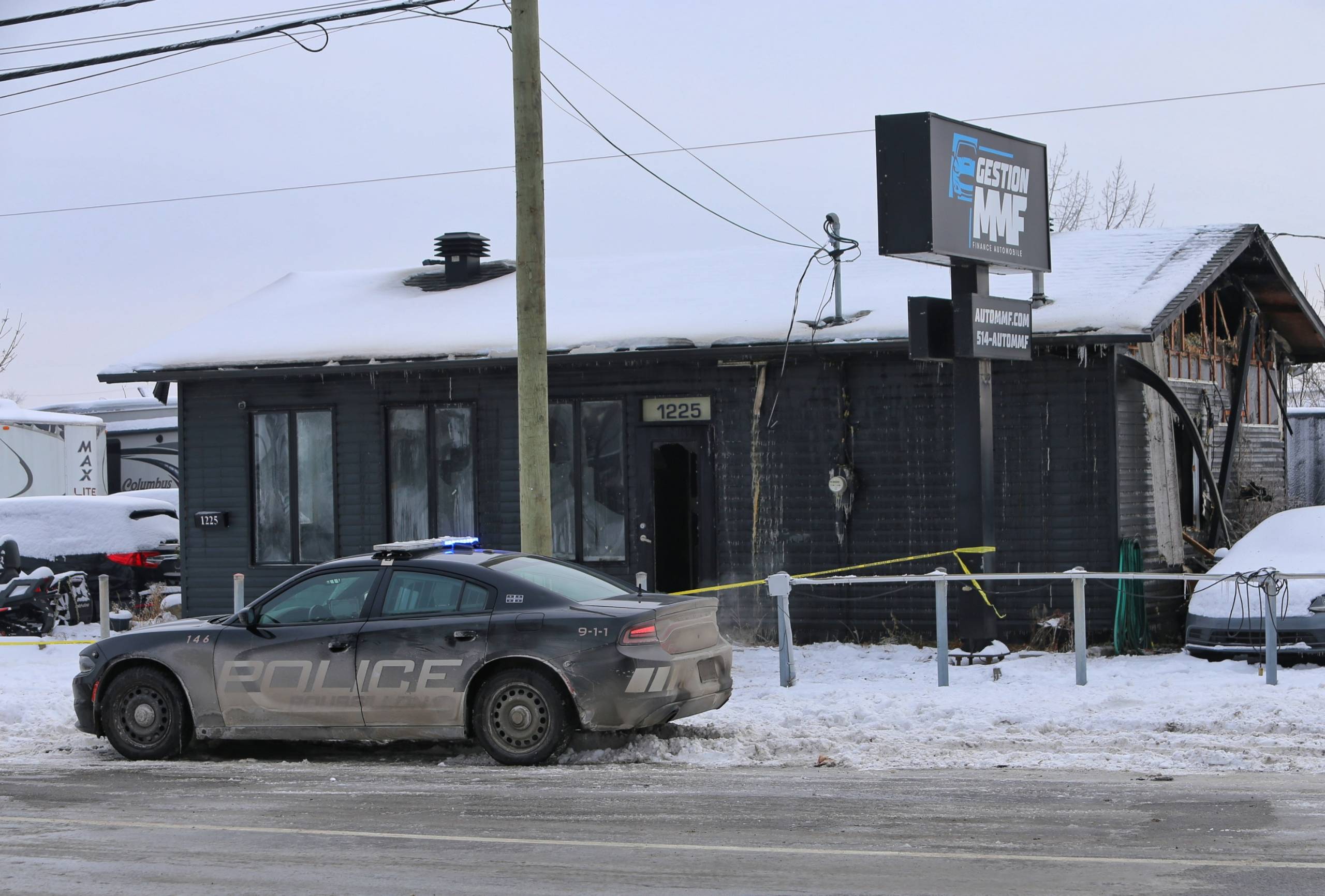 La Prairie : incendie d’un marchand de voitures d’occasion, la police enquête